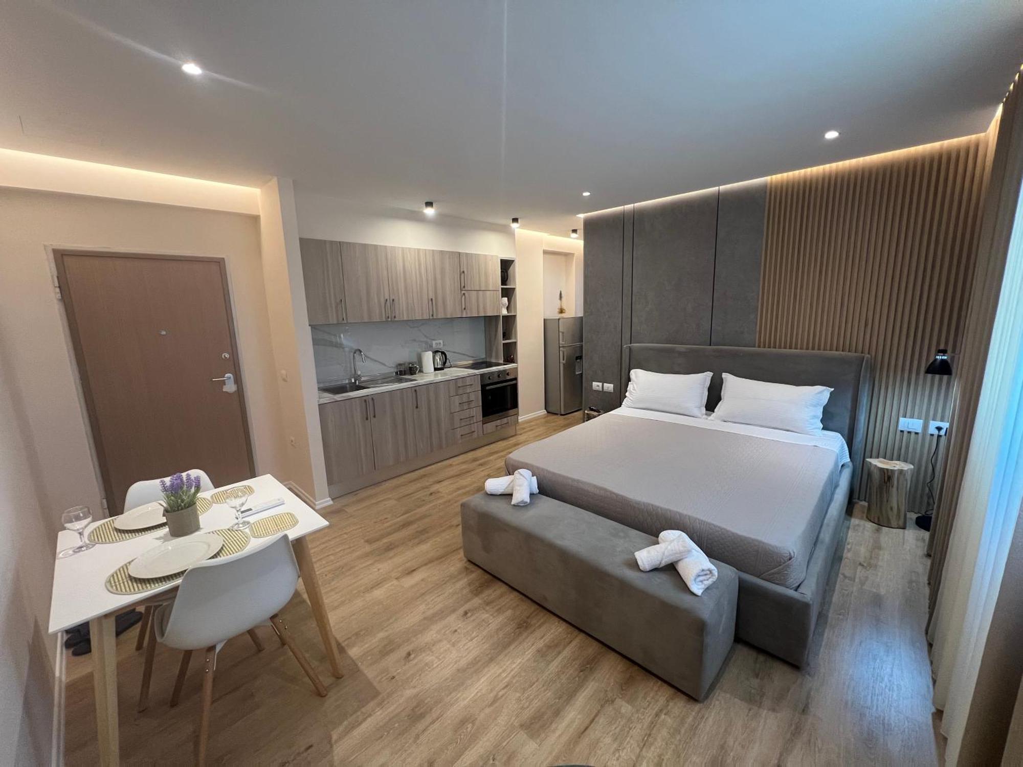 City Center Suite Тирана Екстер'єр фото
